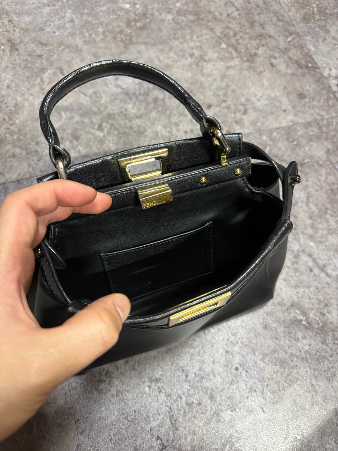 펜디 토트백 상품이미지5