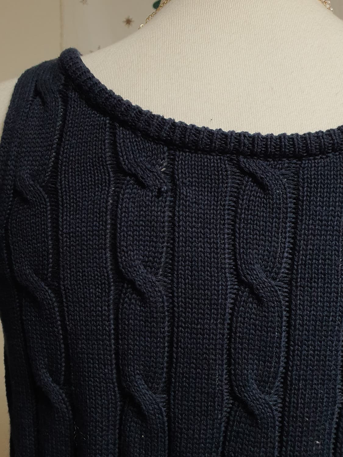[빈티지] 꽈배기 니트 끈나시 네이비 상품이미지5