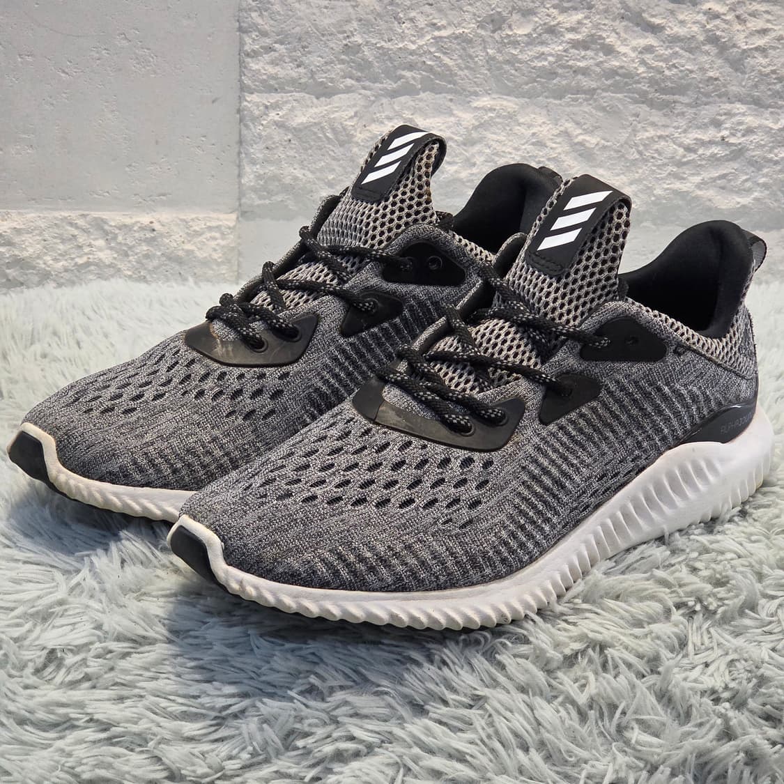 3w-4:아디다스 알파바운스 그레이 블랙 240cm 상품이미지1