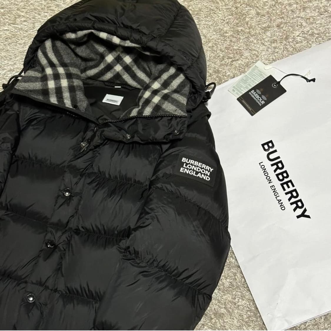 [리오브] 버버리 빈티지 체크 디테처블 패딩 상품이미지1