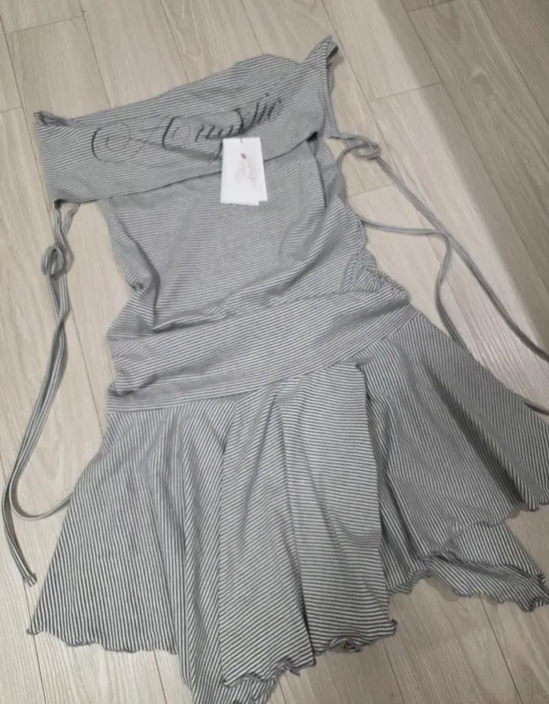 엘프엘프엘프 아카이브스 엔젤릭 스트라이프 드레스 그레이 상품이미지3