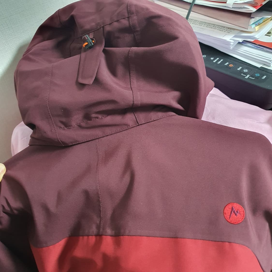 마모트 여성 바람막이 자켓 90 S
 상품이미지7