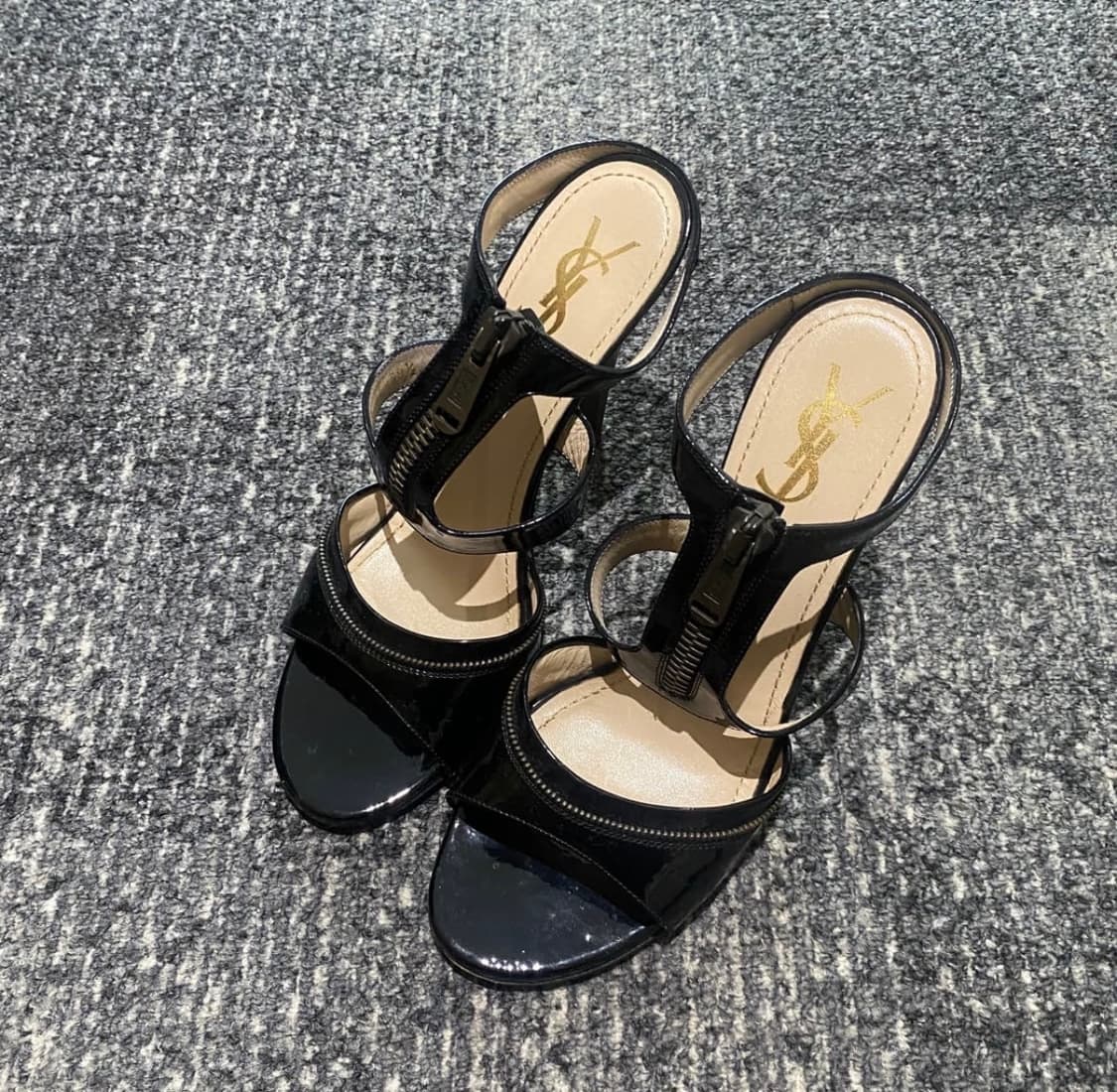 YVES SAINT LAURENT 입생로랑 샌들 힐 상품이미지1