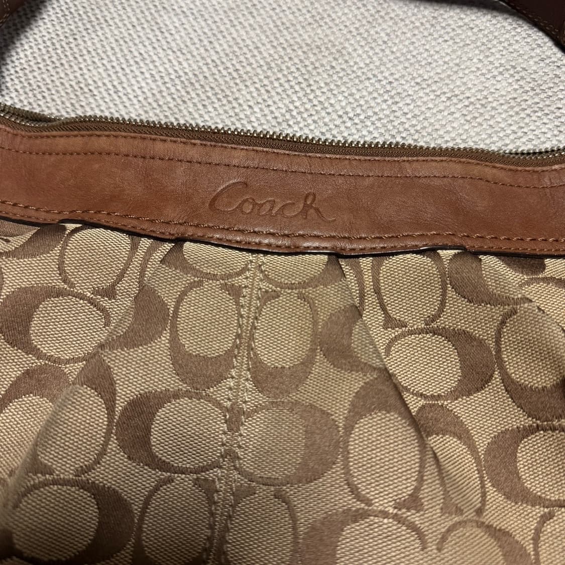 코치(COACH) 시그니처 호보백 상품이미지2