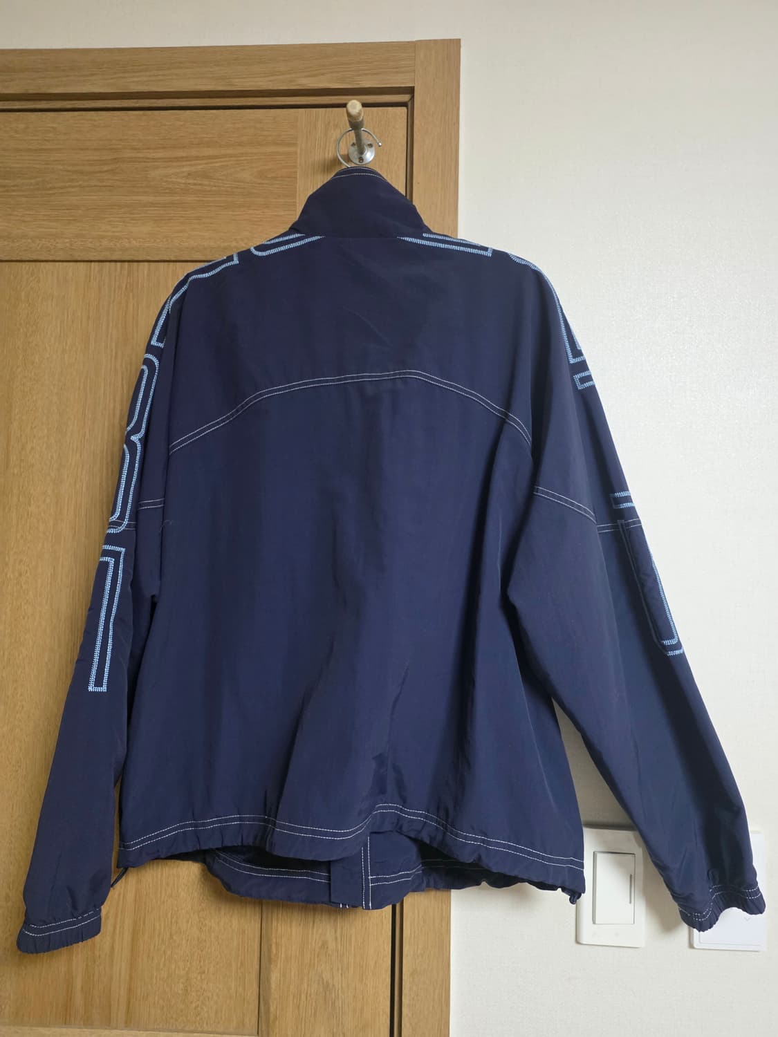 [S] 슈프림 스펠아웃 트랙 셋업(자켓+팬츠) 네이비 상품이미지3