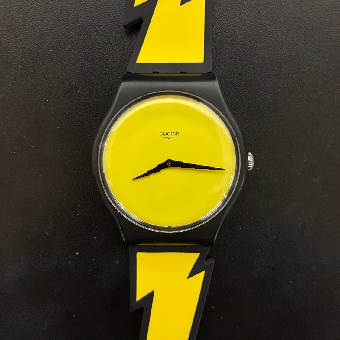 2011제레미스캇X스와치 라이트닝 볼트 시계 상품이미지2