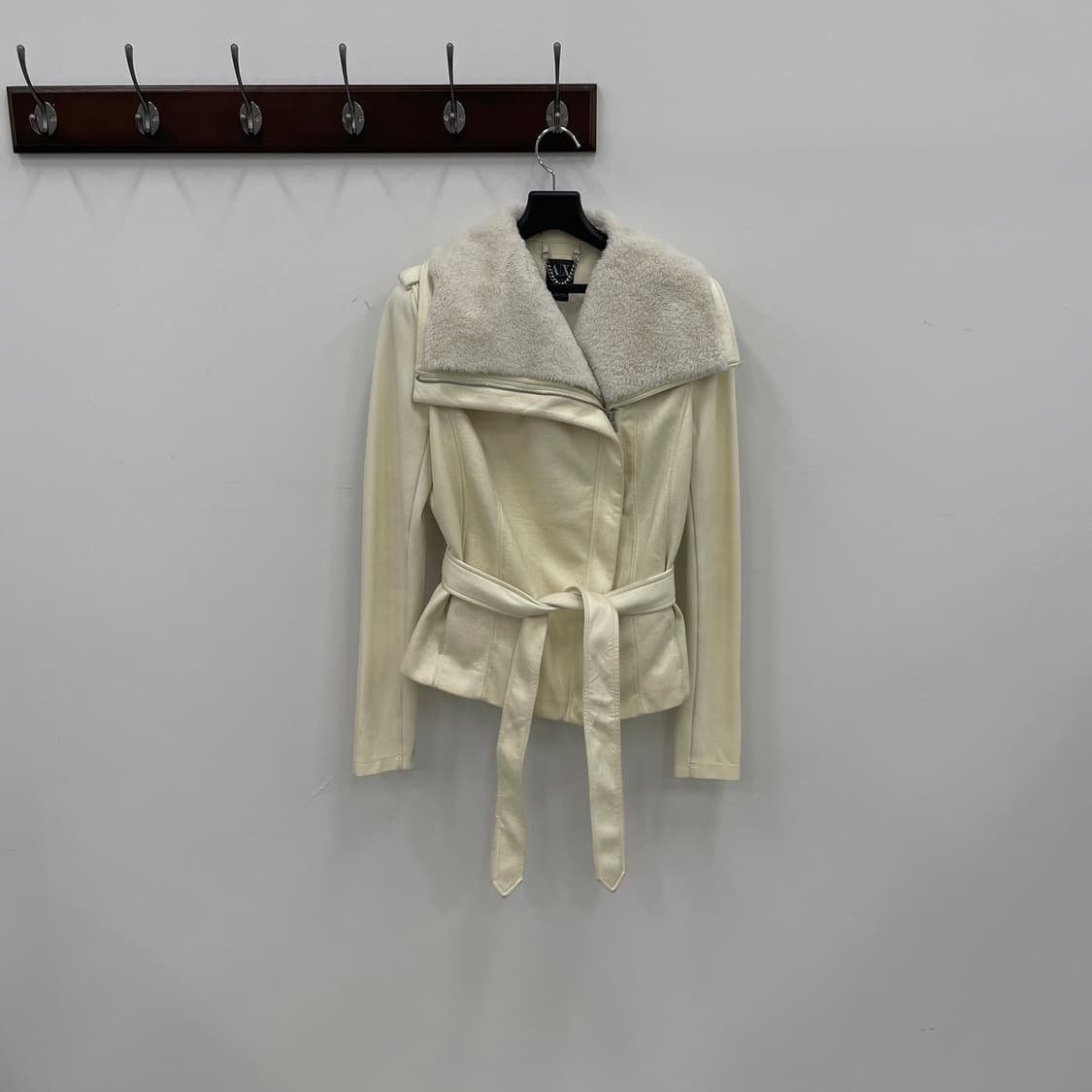 아르마니 익스체인지 페이크 무스탕 벨티드 집업 자켓 상품이미지1