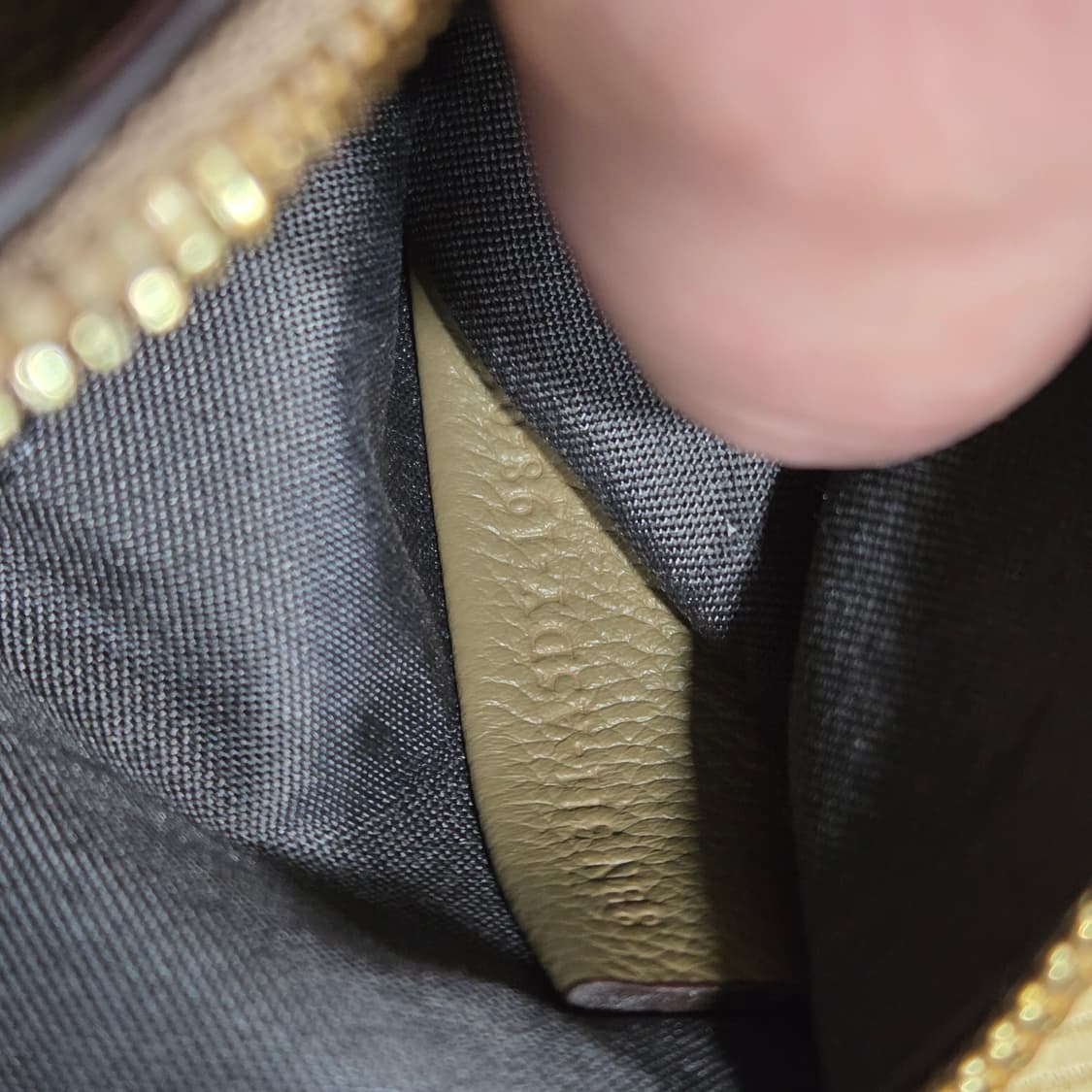 펜디 신상 리버시블 쇼퍼백 상품이미지4