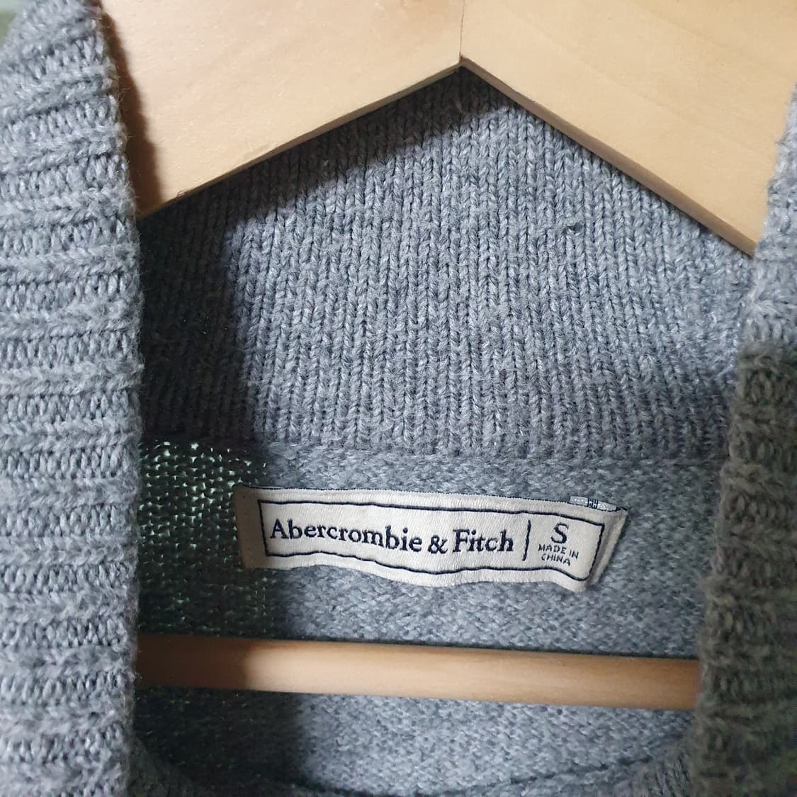 아베크롬비 터틀넥 니트 s 상품이미지3