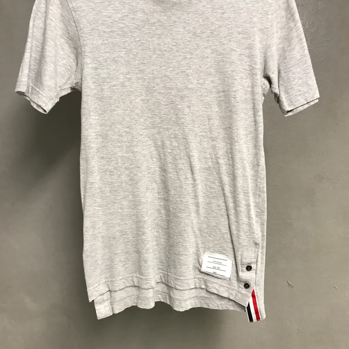 톰브라운 그레이 반팔 티셔츠 1(W) 상품이미지3
