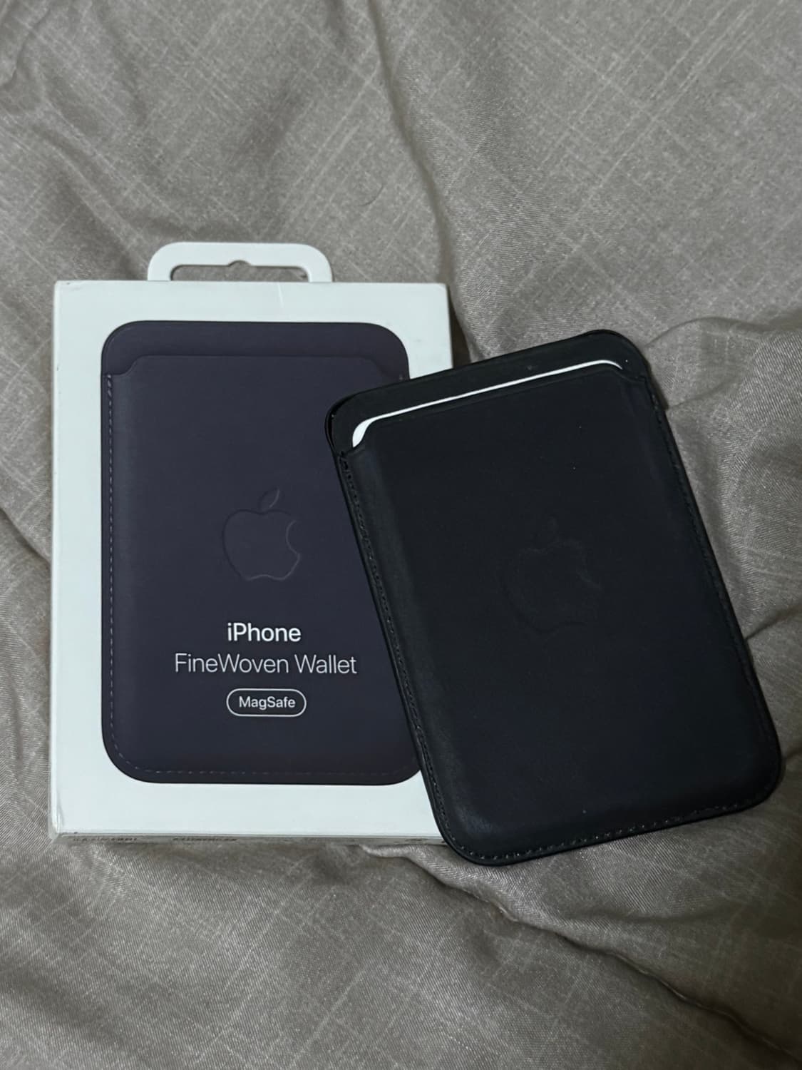 애플 파인우븐 맥세이프 지갑 상품이미지1