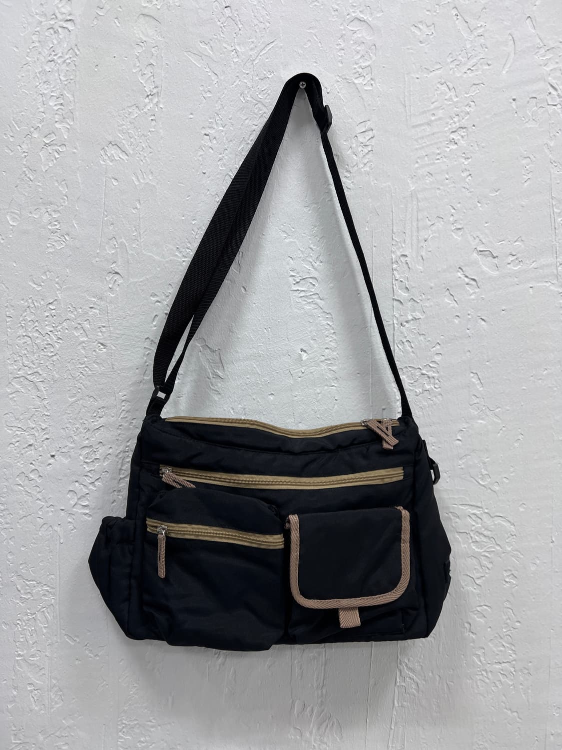 black multi zipper cross bag 상품이미지4