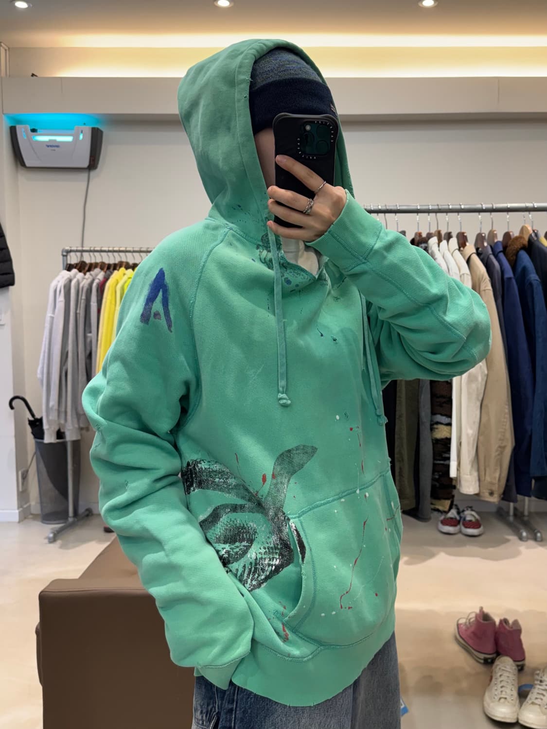 폴로 랄프로렌 넥 트임 디스트레스드 페인팅 후드티 상품이미지6