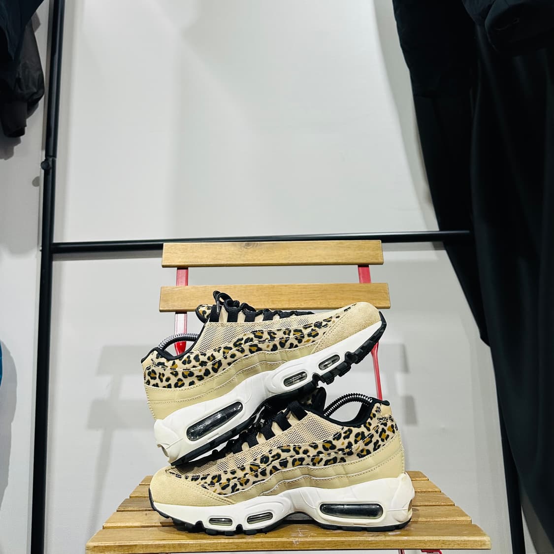 255) 나이키 운동화 남성 남자 신발 에어맥스 95 레오파드 상품이미지7