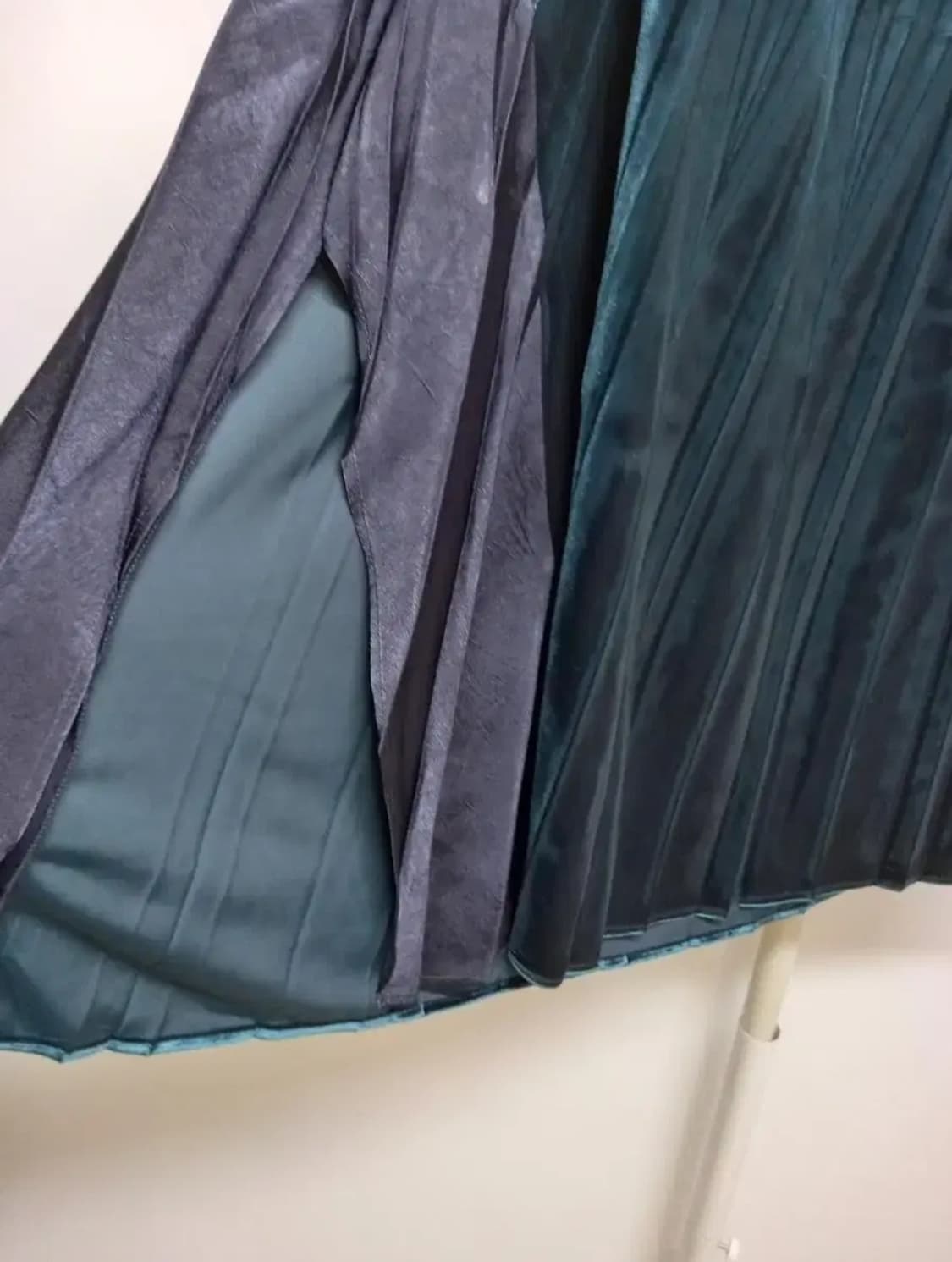 베르니스 벨루아 플리츠 맥시 롱 스커트 44-66 상품이미지9