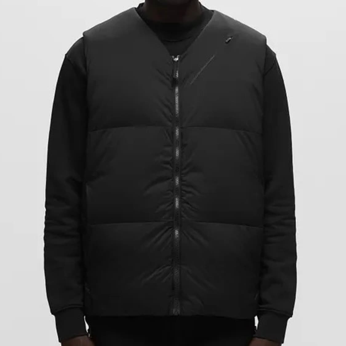 [L] 아크테릭스 베일런스 컨듀잇 다운 베스트 블랙 상품이미지7