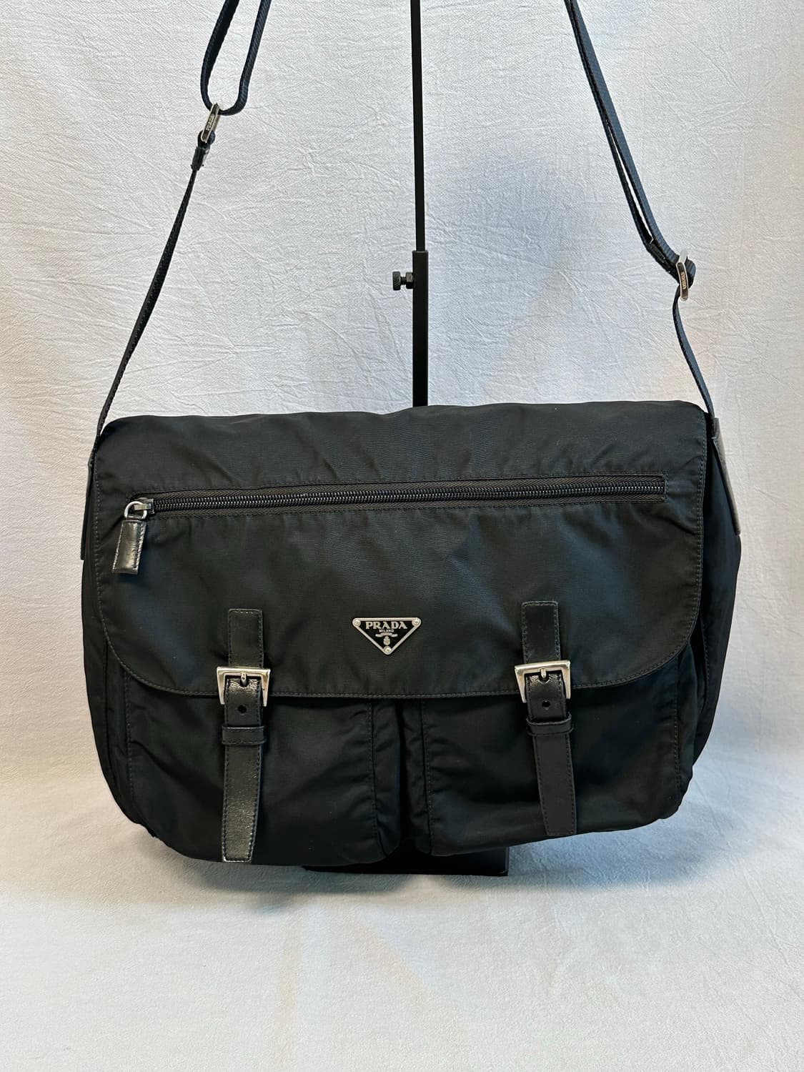 프라다 나일론 포코노 크로스백 메신저백 투포켓 버클 상품이미지1