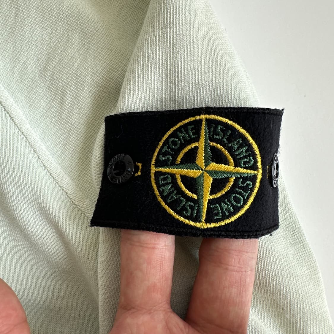 Stone island 스톤아일랜드 라임 와펜 니트 맨투맨 상품이미지4