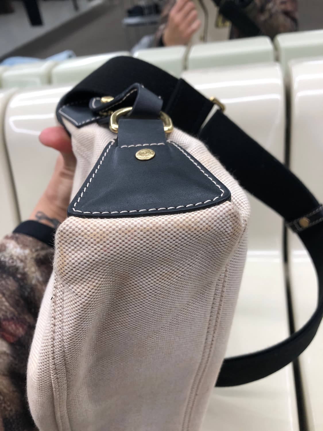 헌팅월드 캔버스 크로스백 상품이미지7