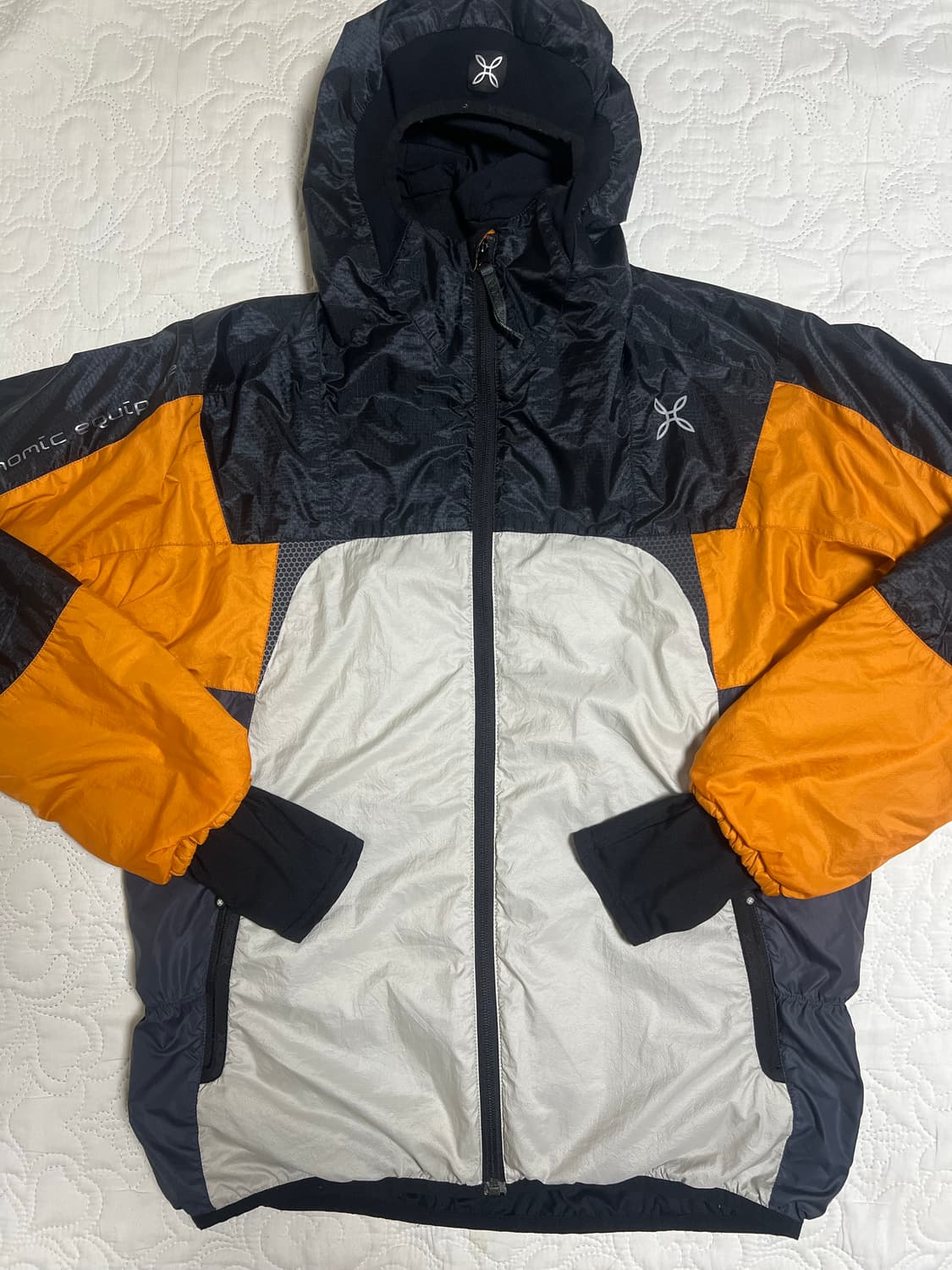 몬츄라 스카이 자켓 M 흰색주황 흰주 상품이미지1