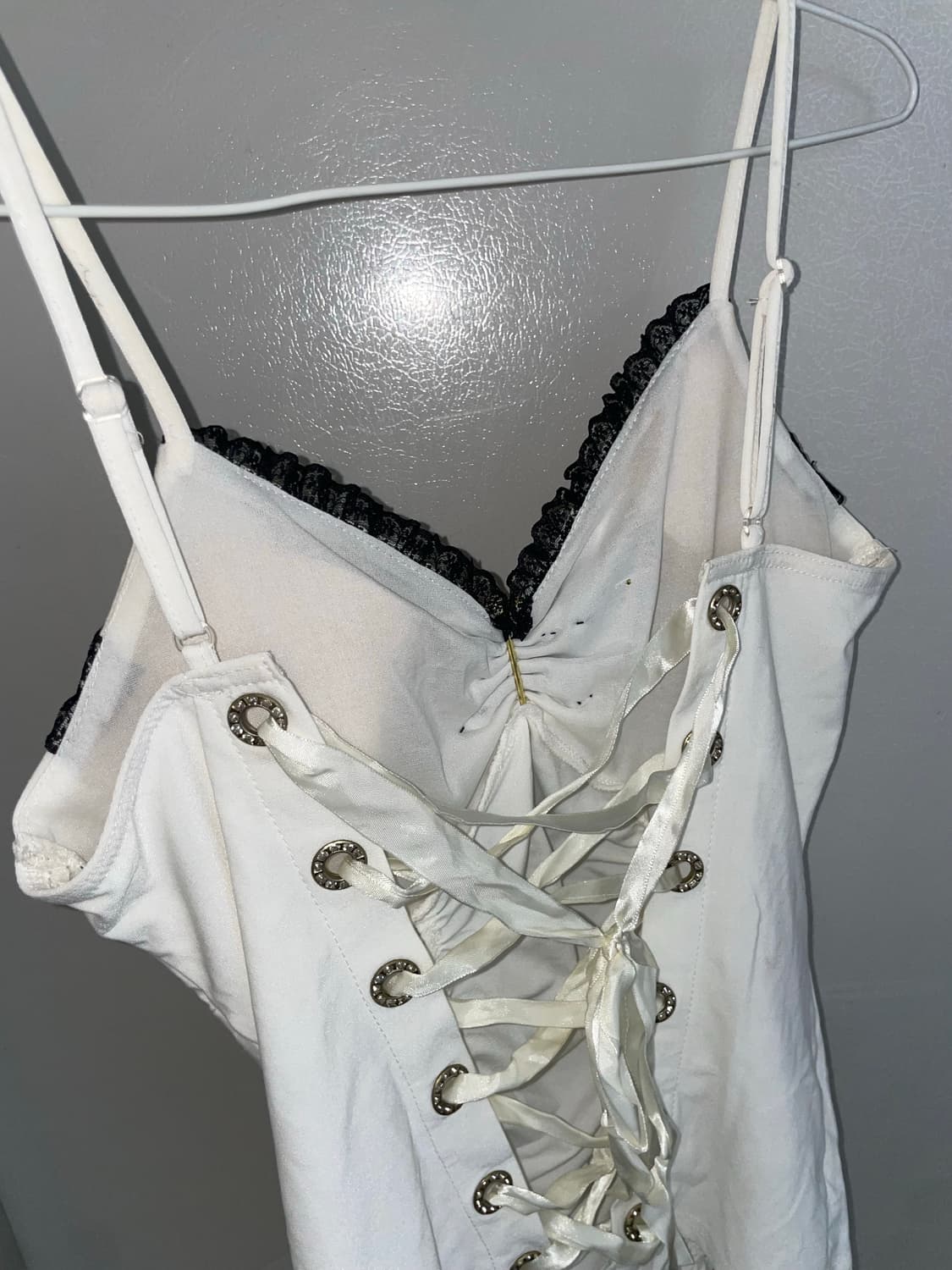 백아일렛 갸루 화이트 나시 상품이미지3