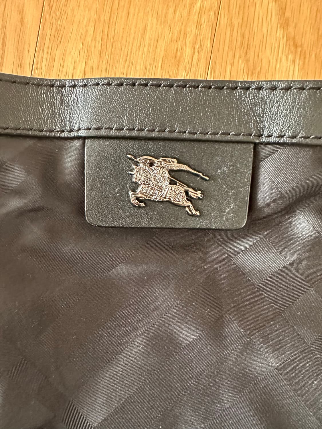 버버리 블랙 숄더백 상품이미지3