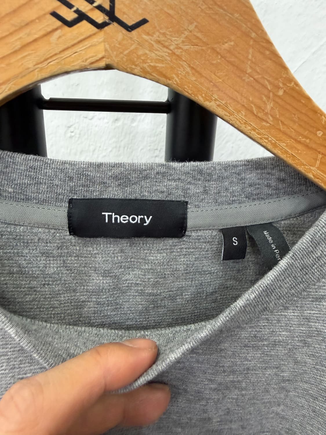 정품) 띠어리 남성 그레이 니트 S  상품이미지5