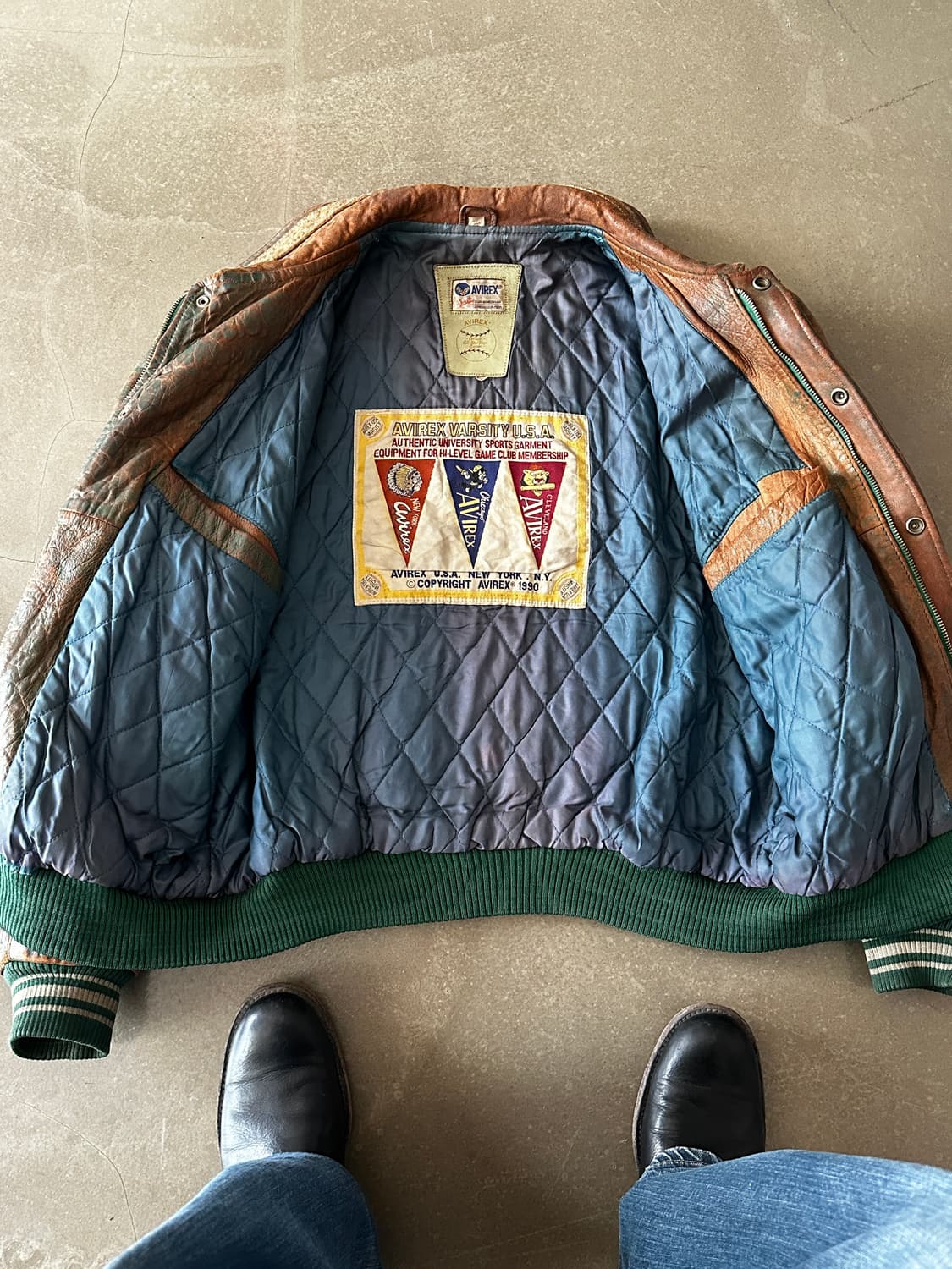 90s Avirex 아비렉스 스톤워싱 레더 바시티 자켓 상품이미지5