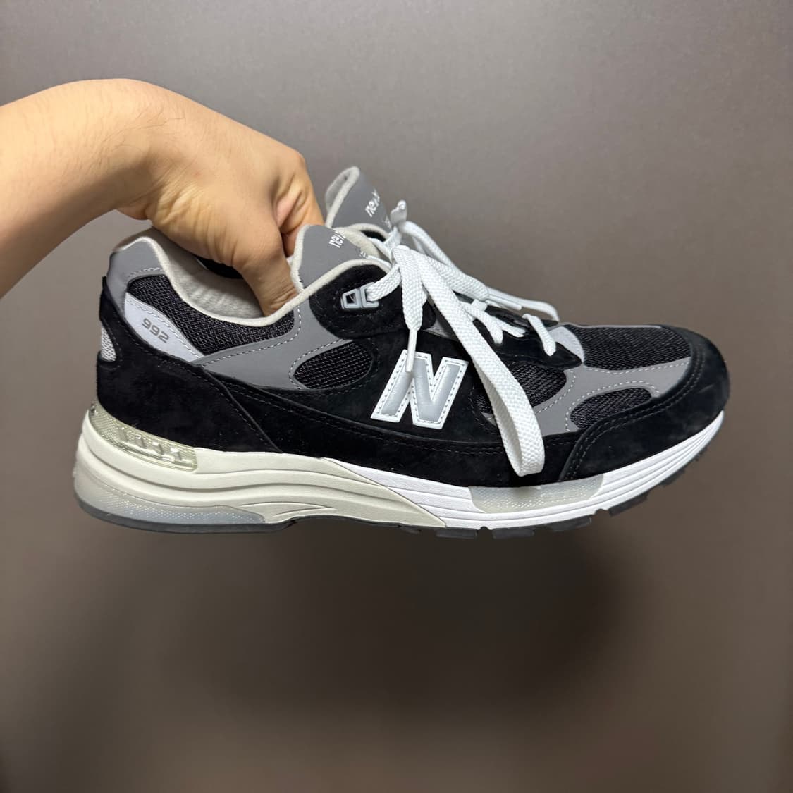 (295) 뉴발란스 992 블랙 상품이미지1