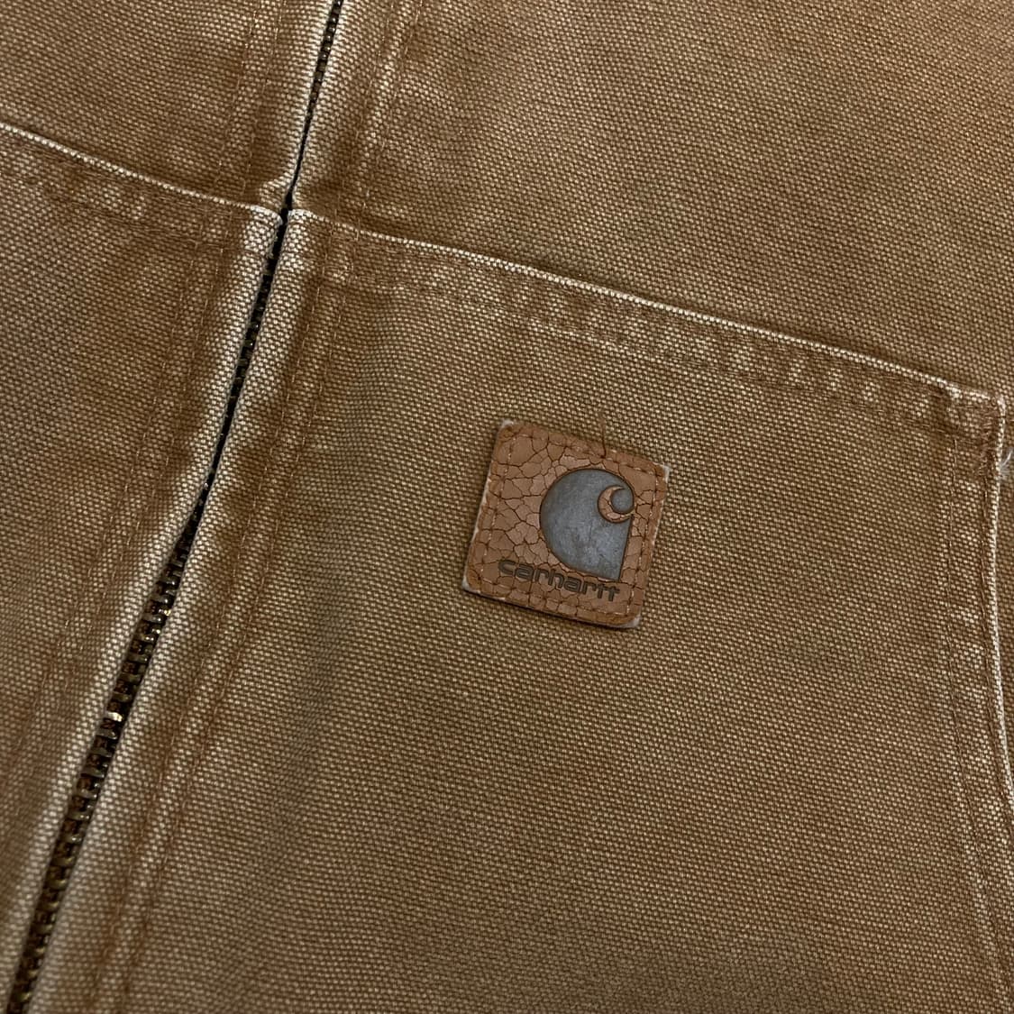 칼하트 J130 브라운 컬러 덕 액티브 자켓 상품이미지2