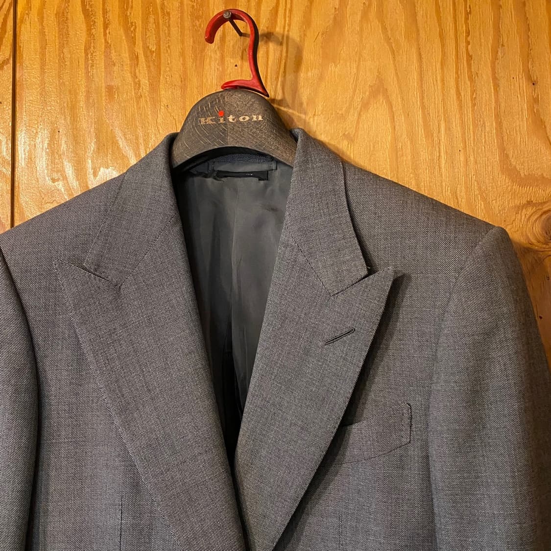 톰포드 윈저 3피스 그레이 수트 판매 합니다. 상품이미지5