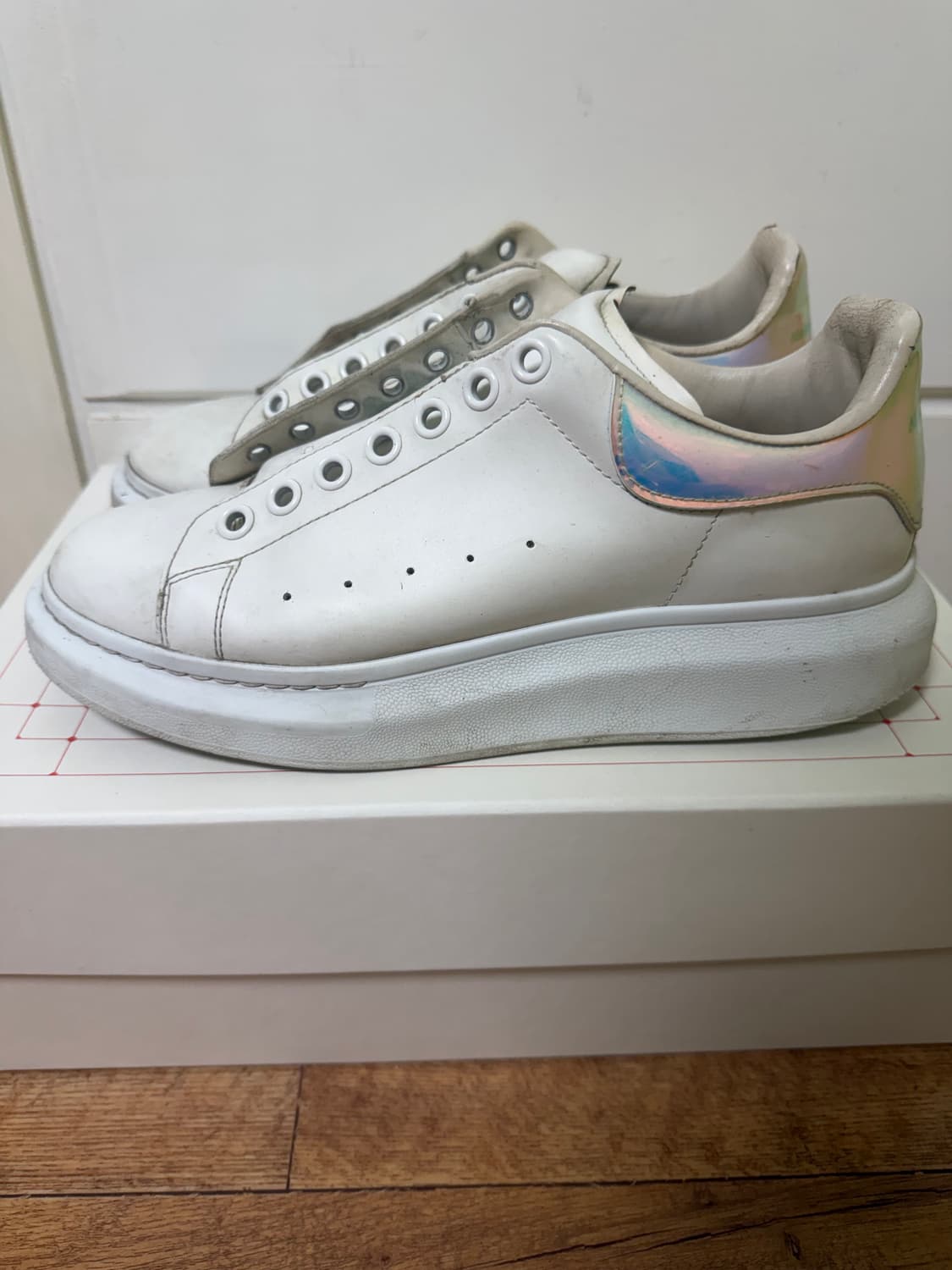 알렉산더맥퀸 홀로그램 41.5 상품이미지1