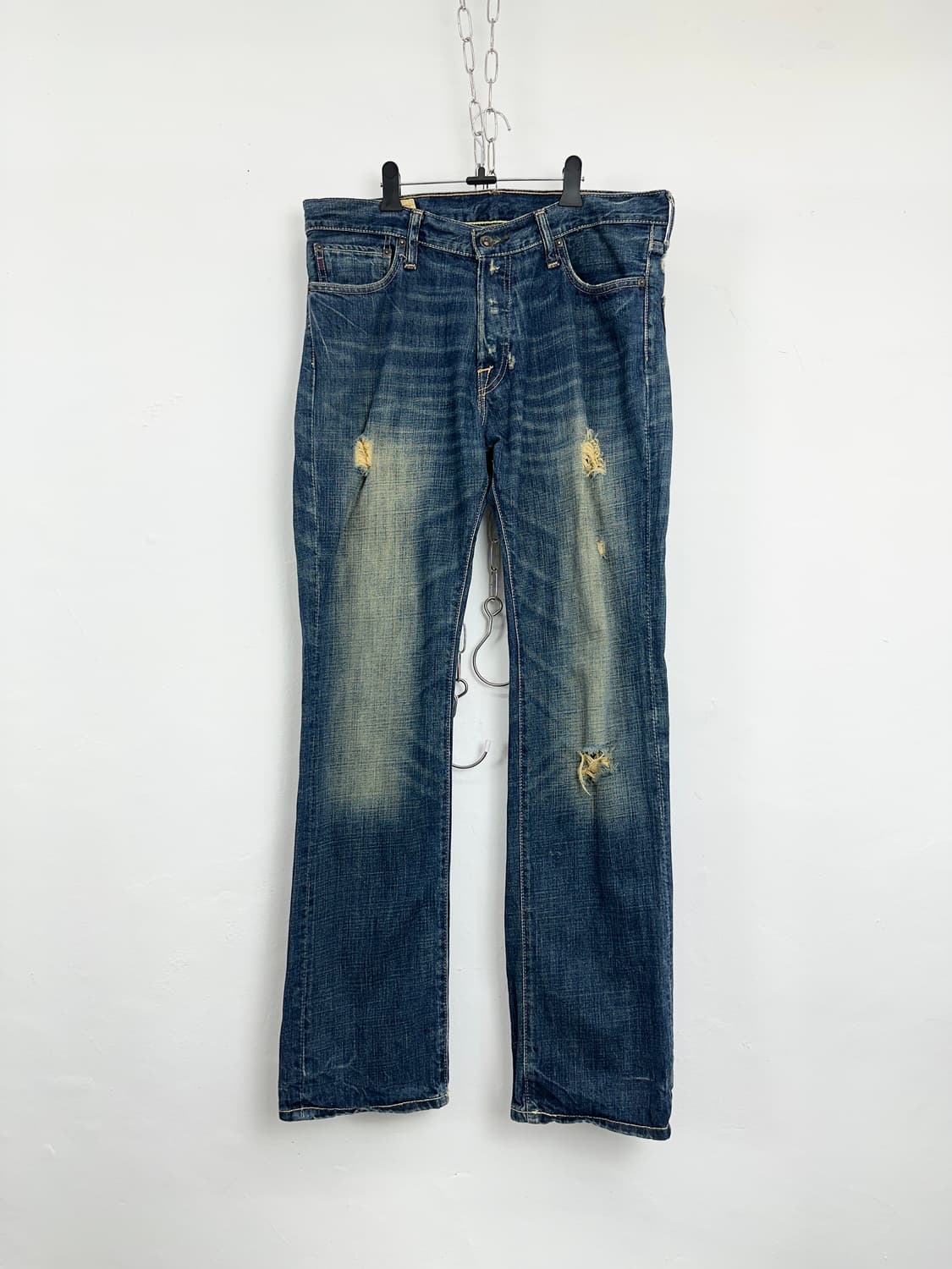 Abercrombie & Fitch Distressed Denim Jea 상품이미지5