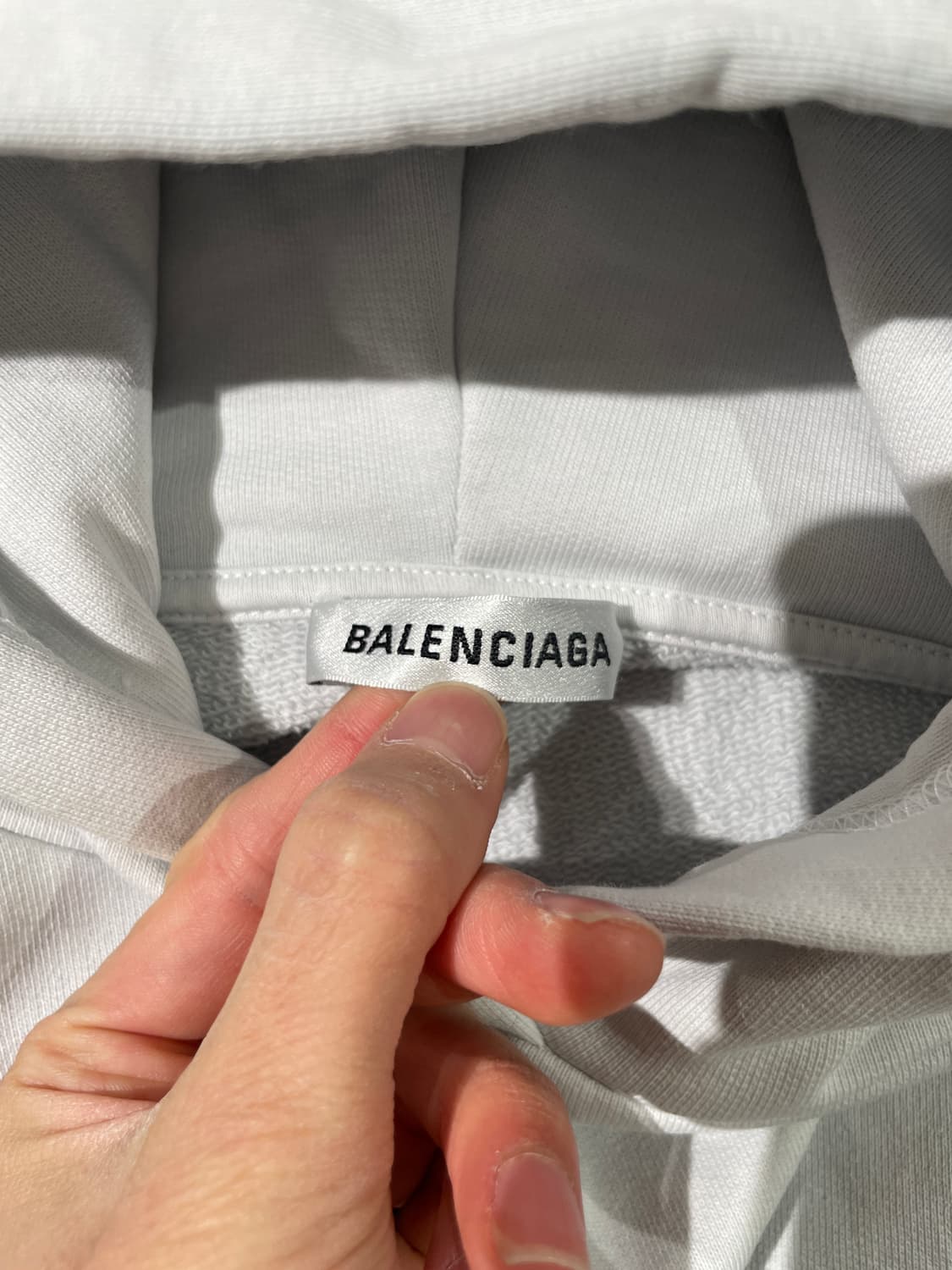 발렌시아가 17F/W 화이트 백 로고 아키타입 후디 상품이미지7