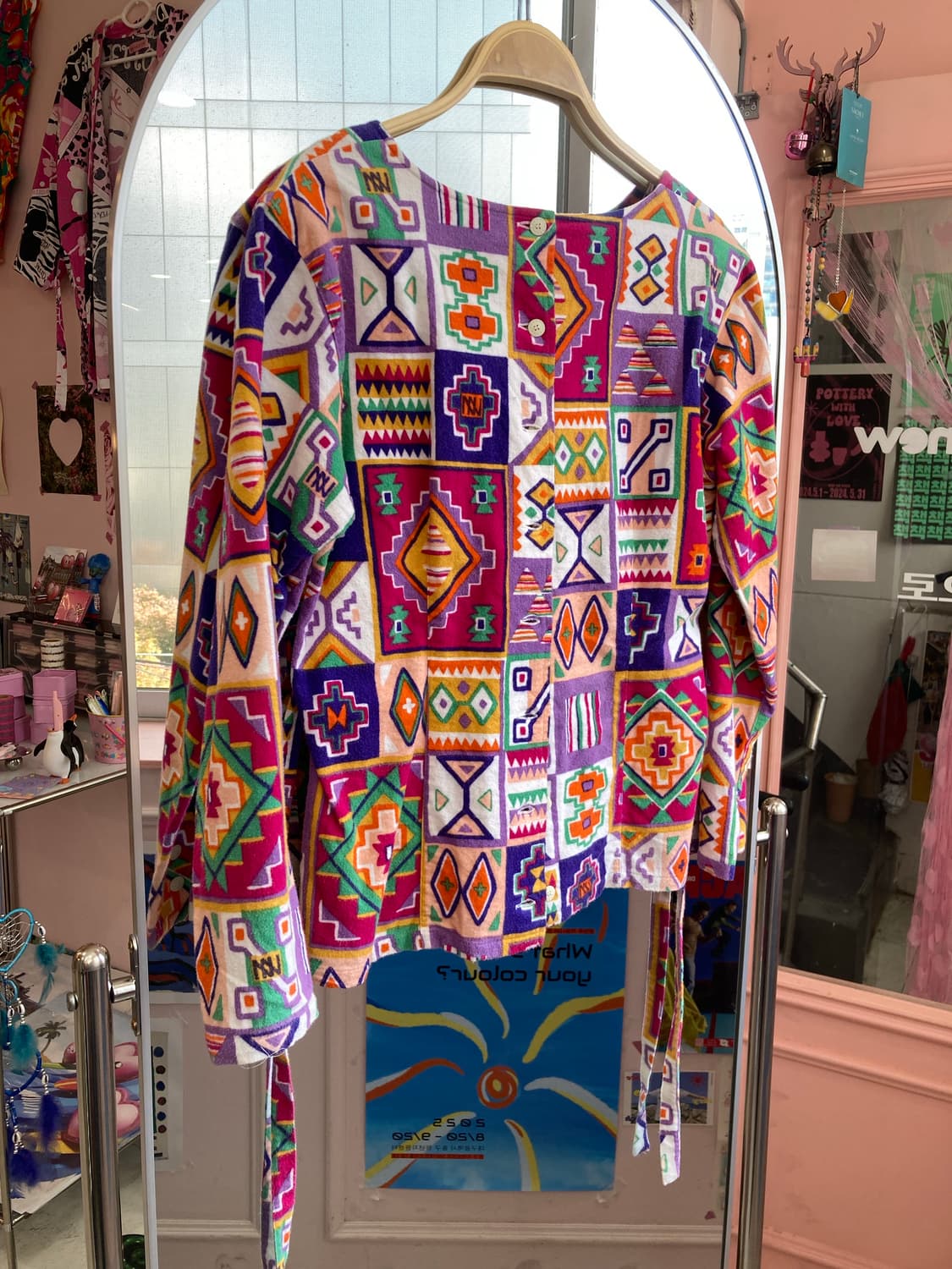 그래픽 패턴 롱슬리브 버튼 블라우스  상품이미지4