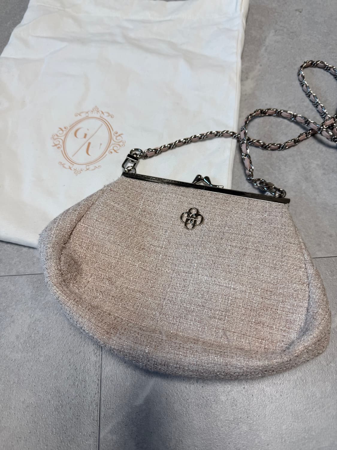 그레이스유 파우치백 상품이미지1