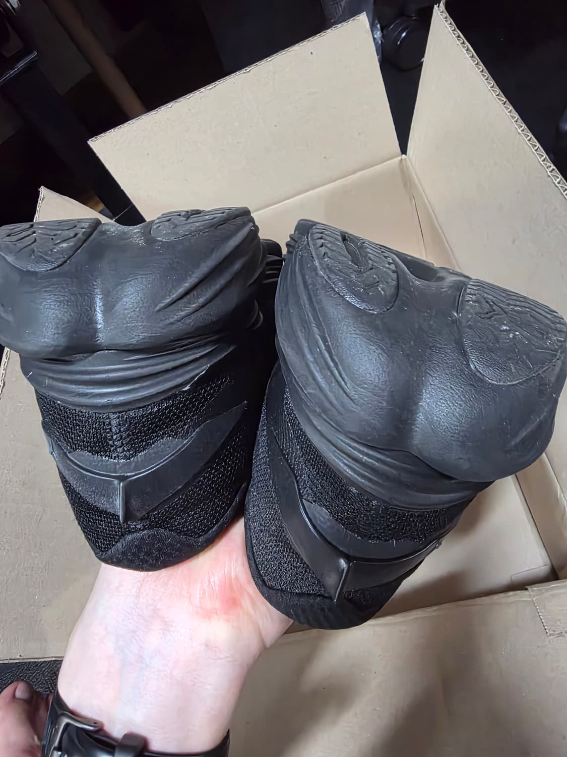 푸마 디빙에이트 나이트로 3 올블랙 290 팔아요. 상품이미지8