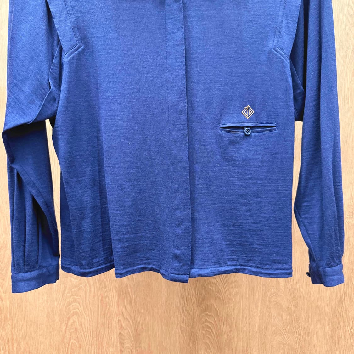 크리스찬 디올 히든 버튼 플래킷 셔츠 미니 로고 자수 디테일 네이비 상품이미지5