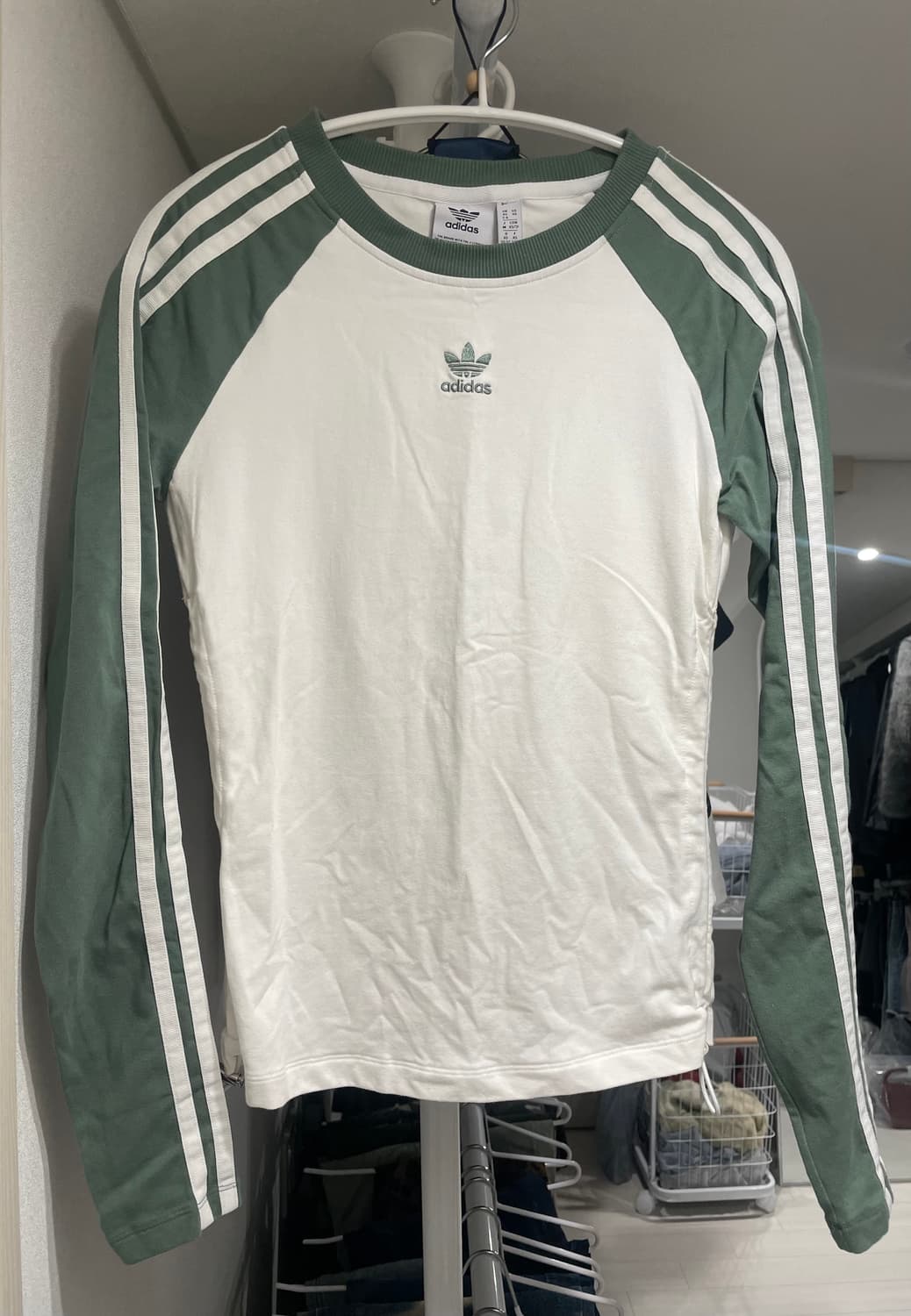 아디다스 슬림핏 롱슬리브 그린 IY3197 상품이미지1