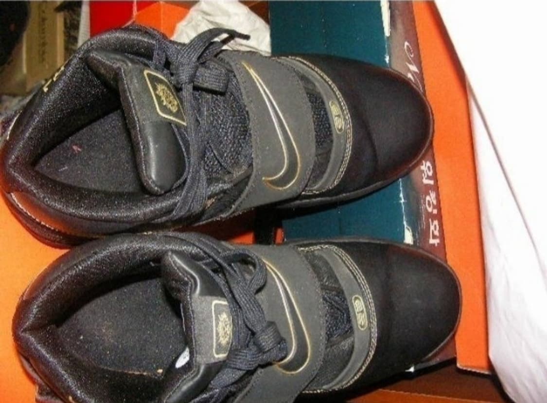 나이키 줌 솔져 르브론 검금 250 상품이미지3