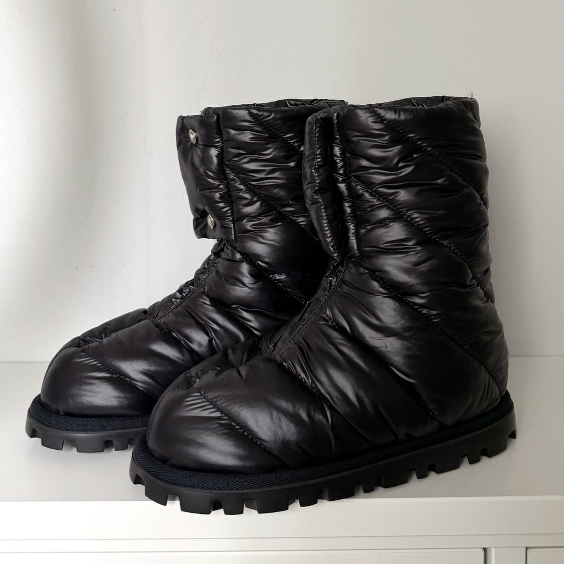 미우미우 패딩 부츠 블랙 36 상품이미지1