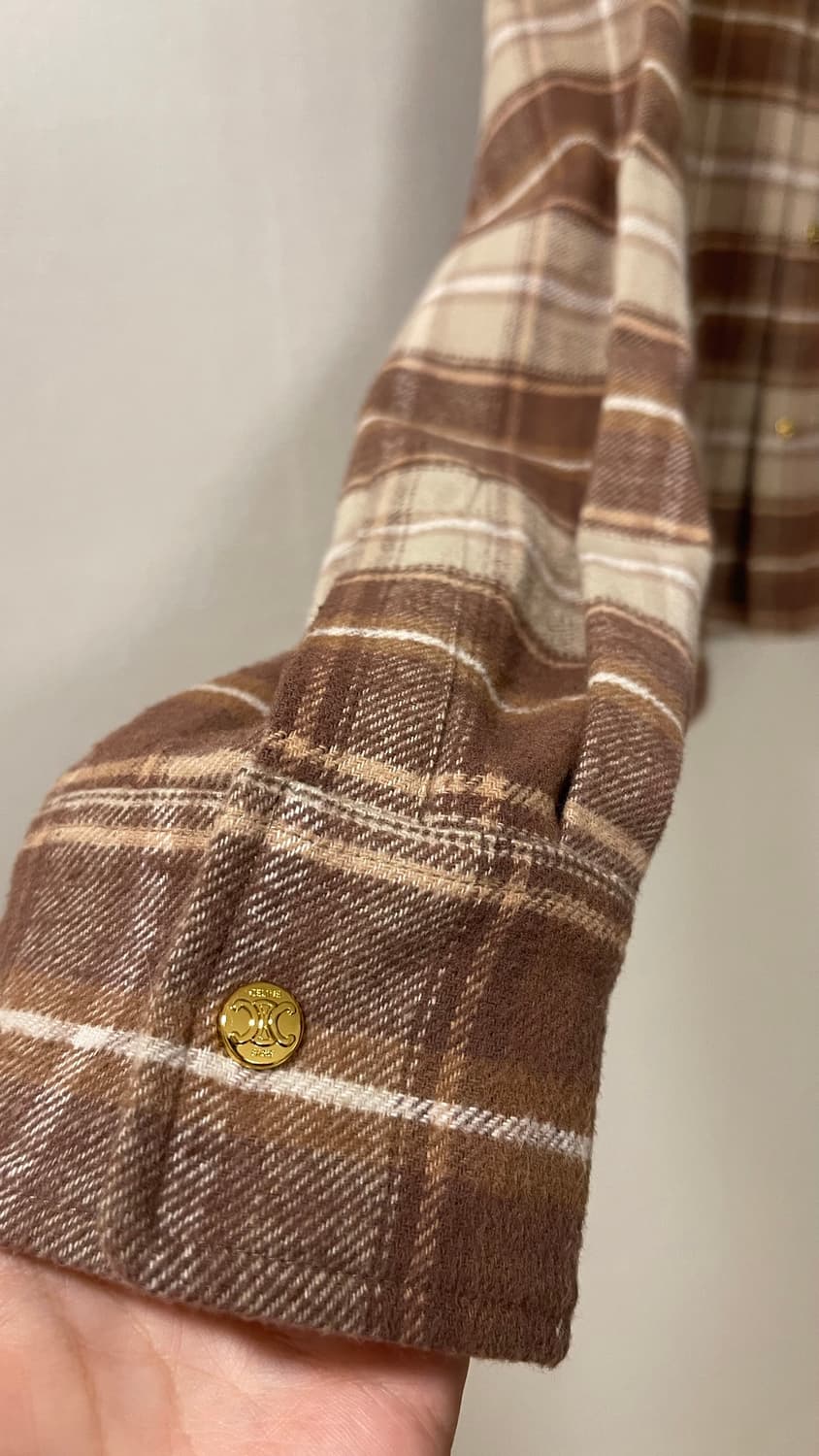 셀린느 Celine 캐시미어 100% 브라운 체크 크롭셔츠 M. 실착1회 상품이미지3