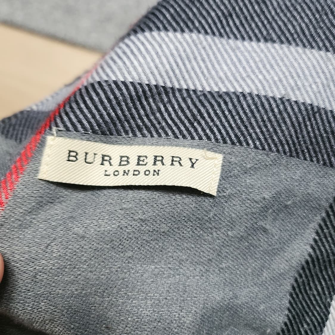 버버리 숄 스카프 상품이미지3