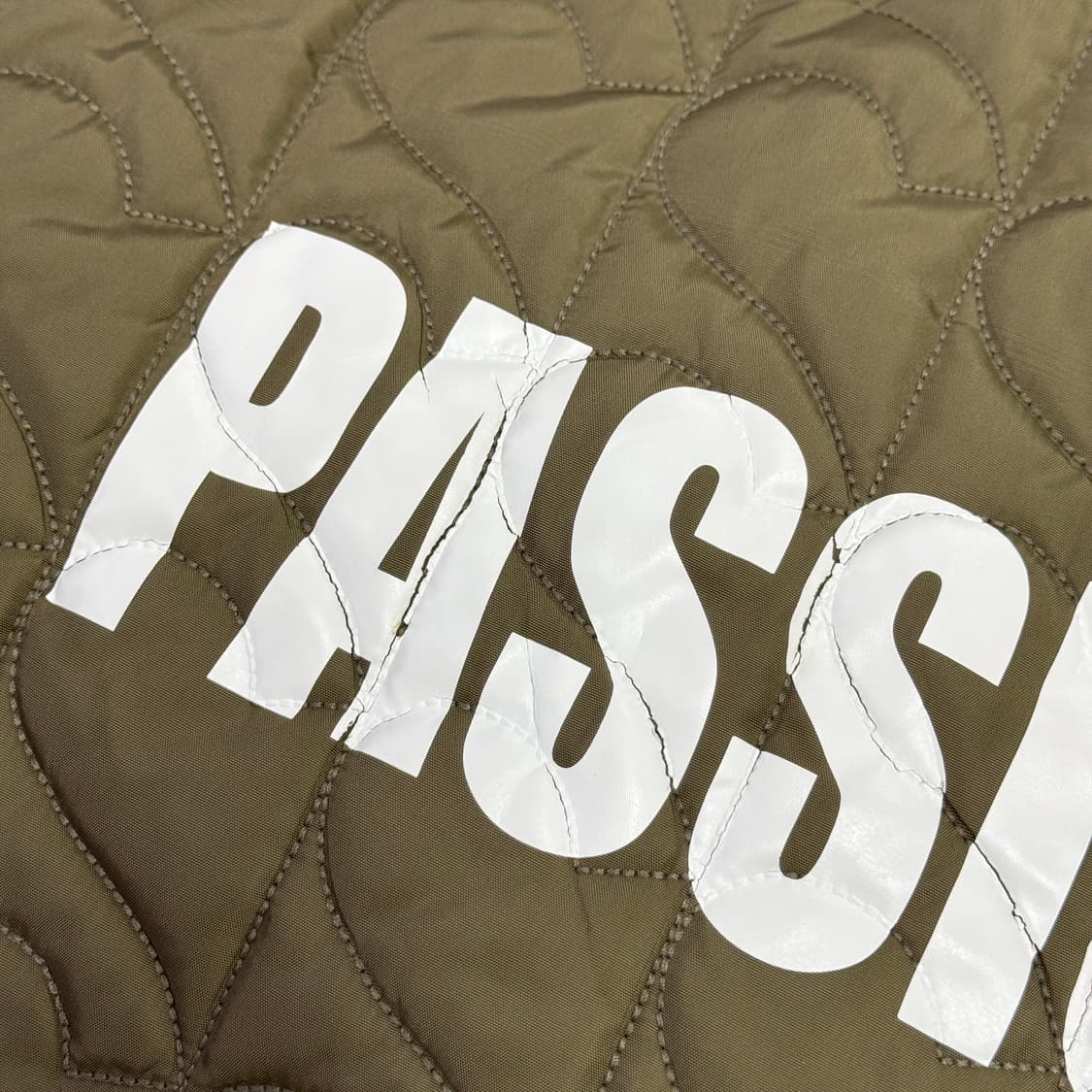 톰보이 백프린팅 카키 퀼팅 점퍼 F 상품이미지7