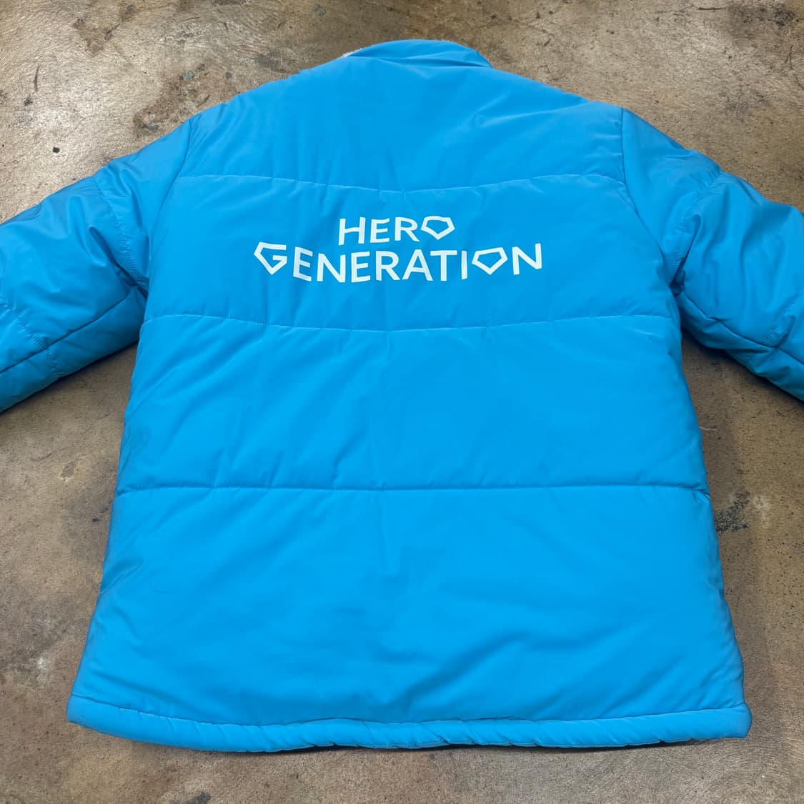 [정품/L] 임영웅 영웅시대 양면 플리스 블루 패딩 점퍼 b19 상품이미지4