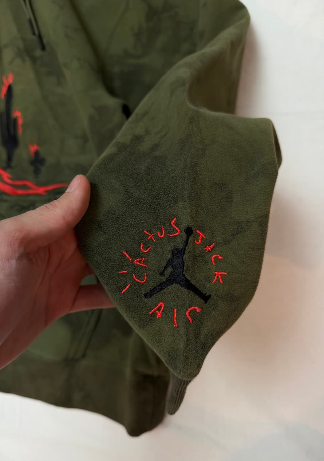 나이키 조던 X 트래비스 스캇 워시드 스웨이드 후드티 올리브 상품이미지3