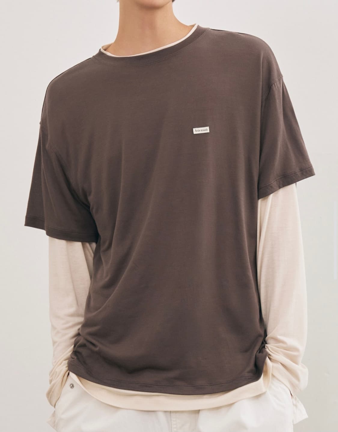 아비에무아 더블 레이어드 티셔츠 브라운 상품이미지1