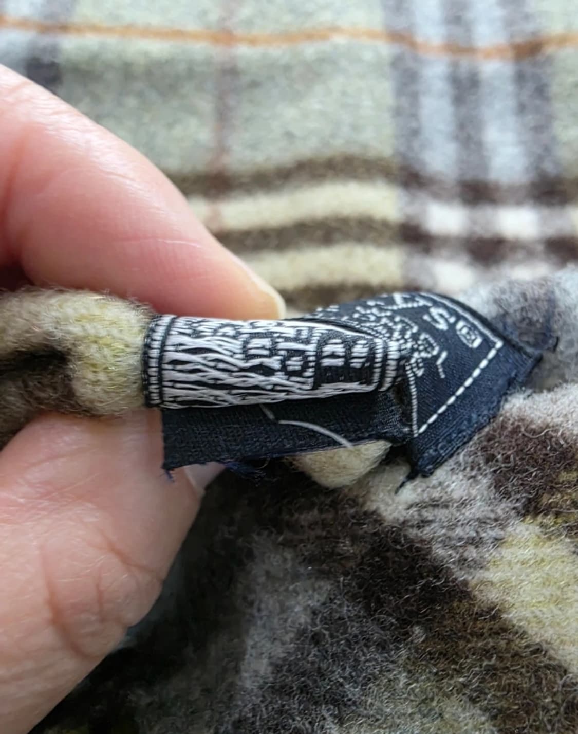 버버리 램스울 체크 머플러 상품이미지7