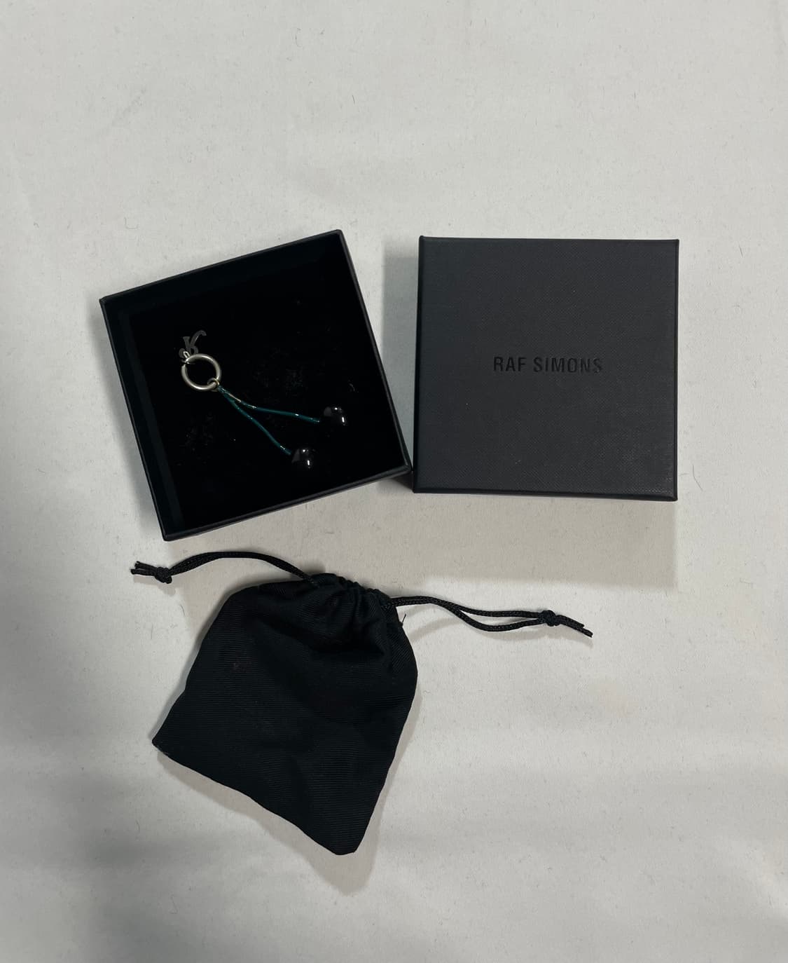 라프시몬스 19aw 더블 체리 참 키링 상품이미지2