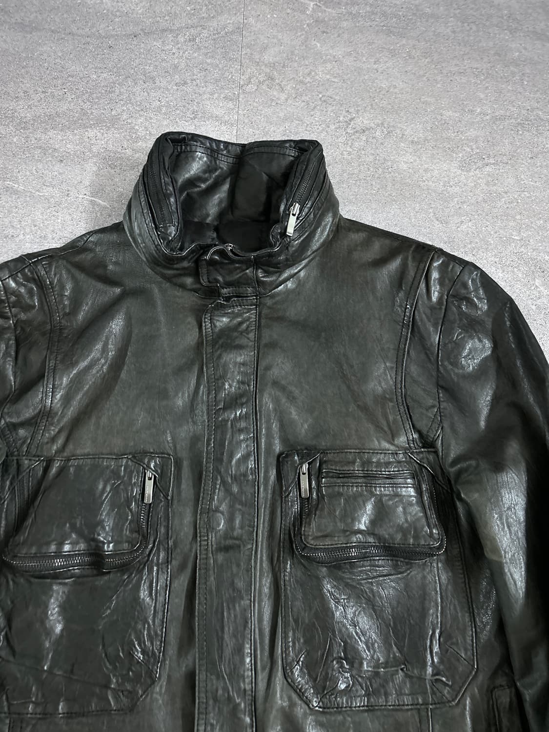 솔리드 옴므 3D 더블 포켓 레더 자켓 (히든 후디) 상품이미지4